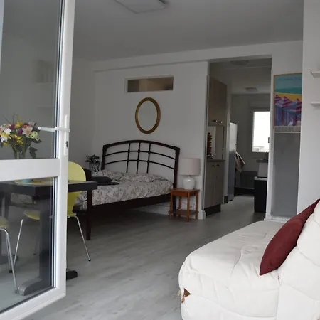 Les Grandes Roches - Studio Et Balcon Plage A Pied Les Sables-d'Olonne Exterior photo